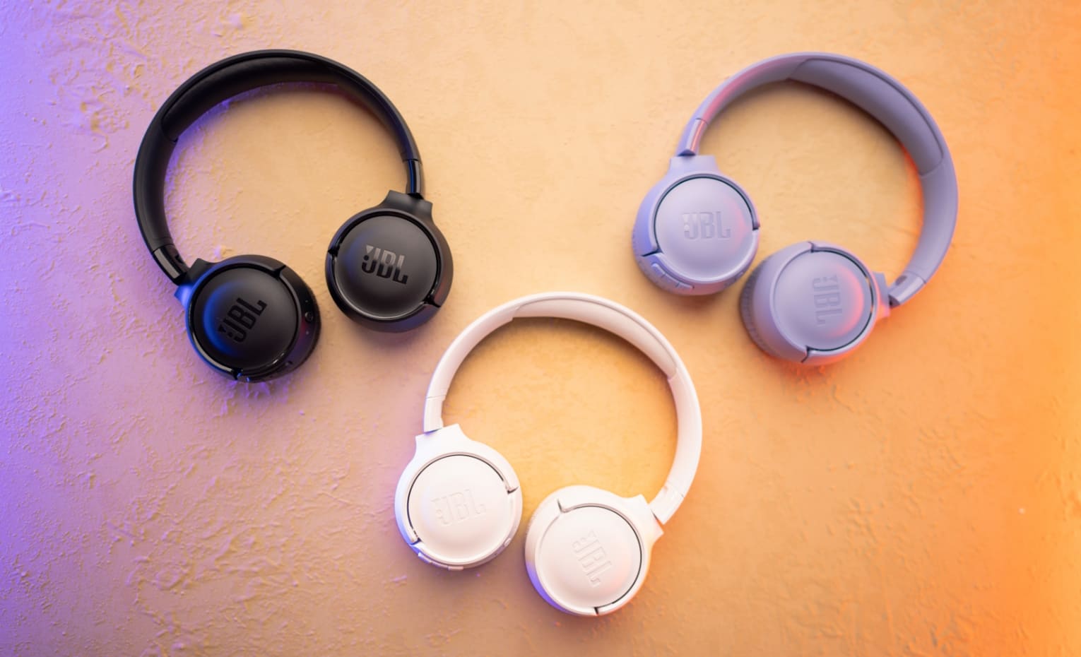 ear headphones JBL TUNE 520BT